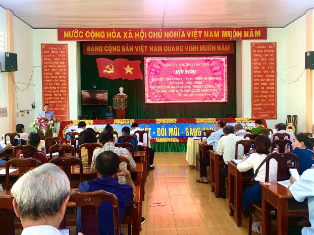 Đảng ủy phường Tân Tiến tổ chức Hội nghị Sơ kết tình hình, kết quả thực hiện nhiệm vụ 6 tháng đầu năm 2024 và triển khai chương trình công tác trọng tâm 6 tháng cuối năm 2024